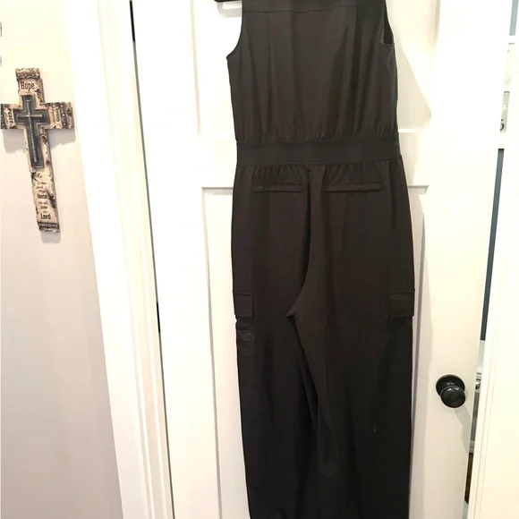 Athleta Black Brooklyn Zip-Up Stretch Performance Jumpsuit Size r - Picture 2 of 10